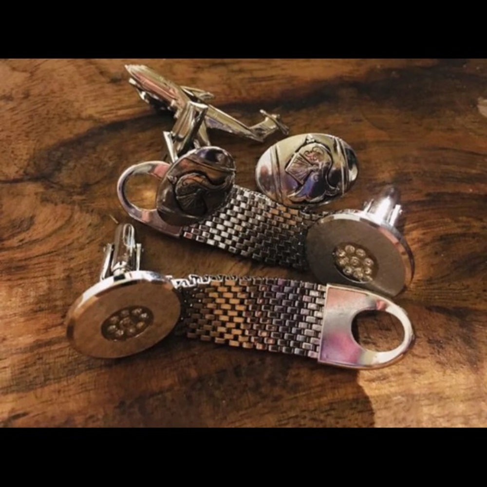 Cuff links
